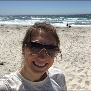 Meet your Posher, Laura